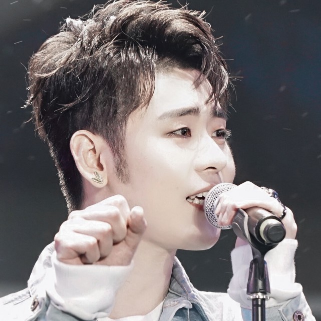 小辫儿-张云雷头像