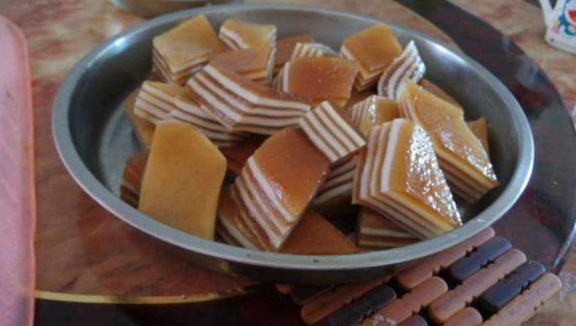 霍童八果糕霍童八果糕香味浓郁,十分诱人.