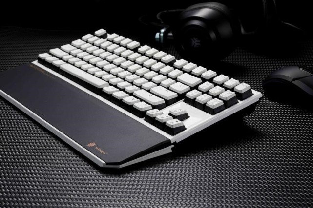 黑峡谷正式发售x3机械键盘搭载亿次box轴