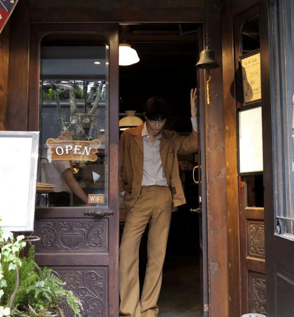 丁禹兮的腿有多细?女生塞不进的毒汁裤,他却轻松驾驭