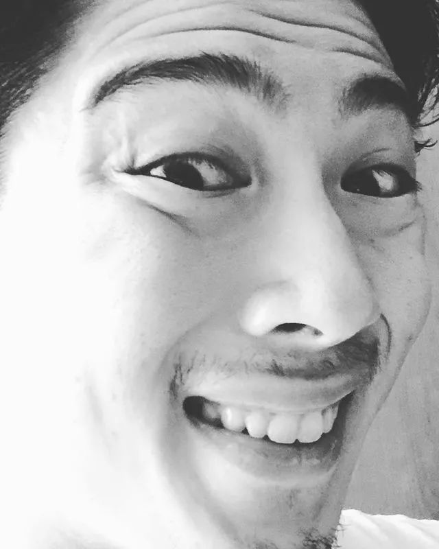 沙雕中二的路上越走越远?贺来贤人并没有