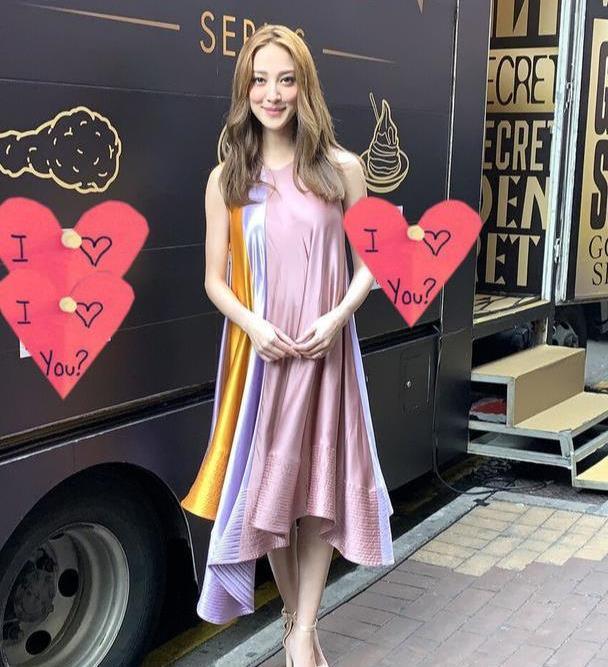 陈凯琳生二胎气色依旧好和郑嘉颖同框超恩爱谁知她孕期有多美