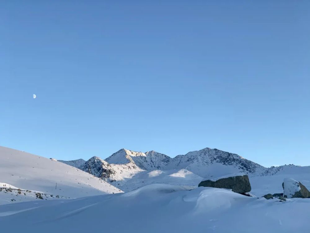 『打卡阿勒泰』野卡峡有多野,带你来一场刺激的野雪旅行_腾讯新闻