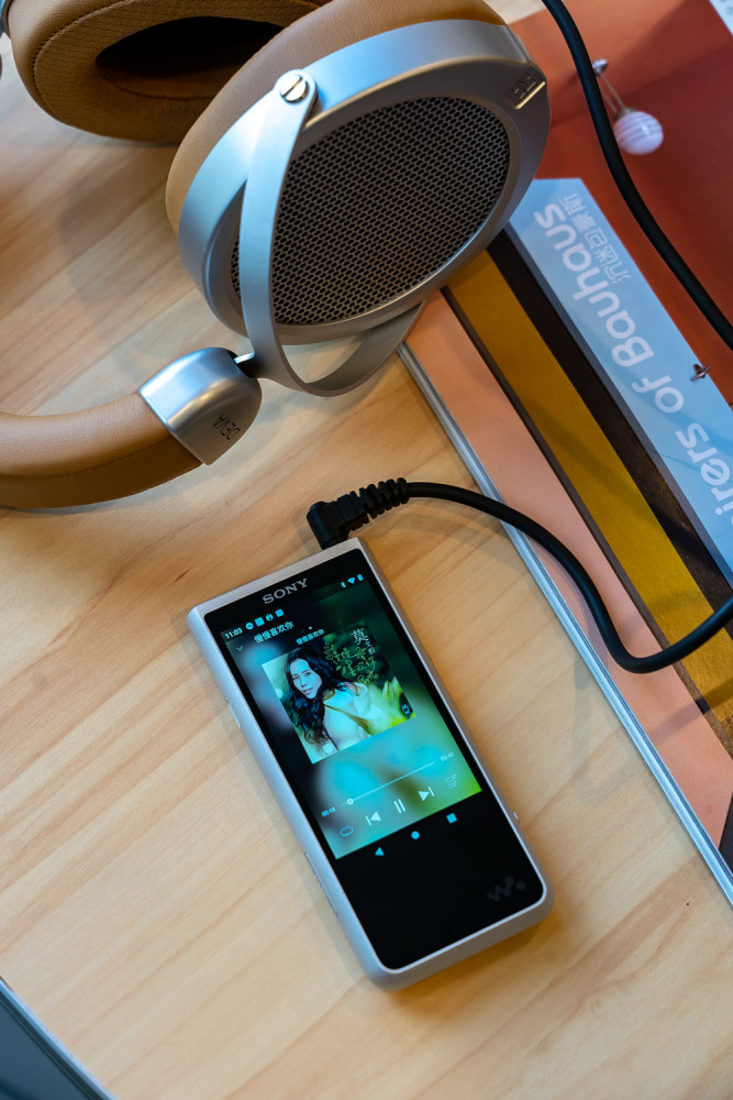 索尼nwzx505与山灵m6谁更适合你中端旗舰的对决