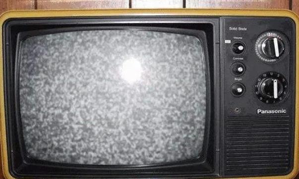 电视的雪花屏竟由138亿年前宇宙爆炸造成余波影响至今