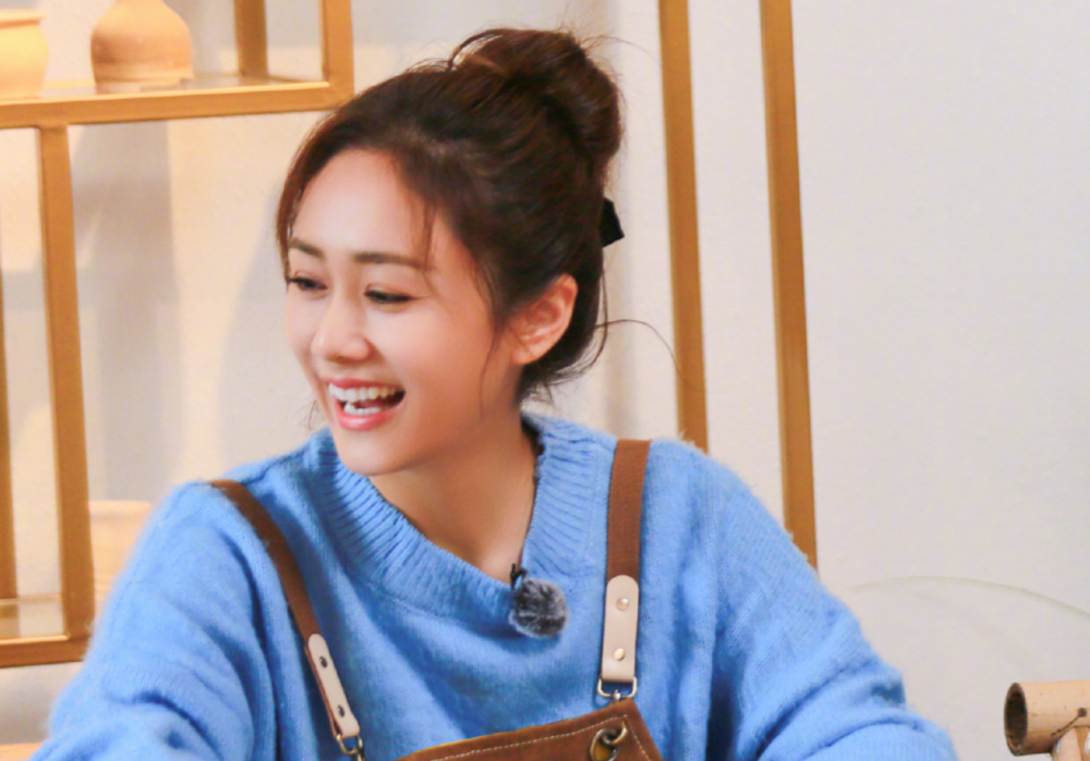 刘芸在天天向上学舞1个动作引发关注汪涵都没忍住笑了