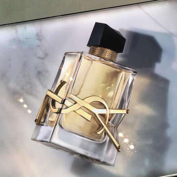ysl 自由之水(肆意之水)去年很火的香水测评_腾讯新闻