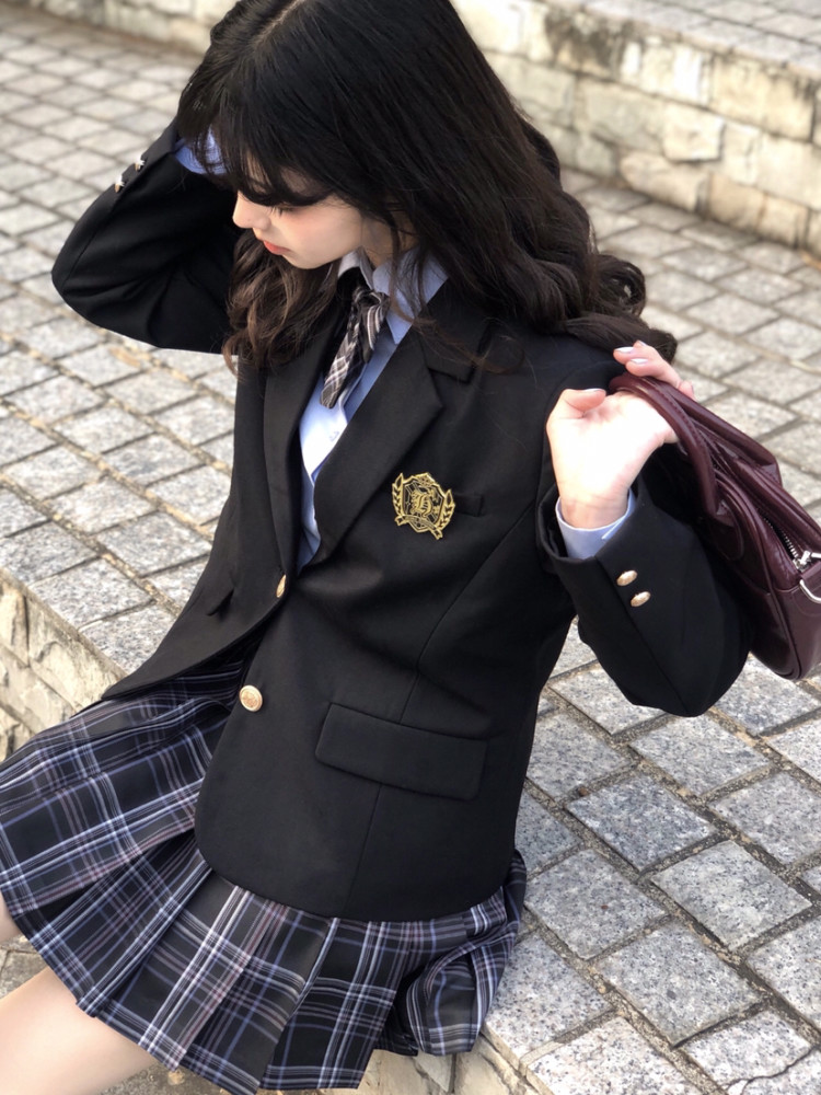 格裙:少女也会翻白眼·碳笔(这一套搭起来就是高冷学姐本姐哈哈哈