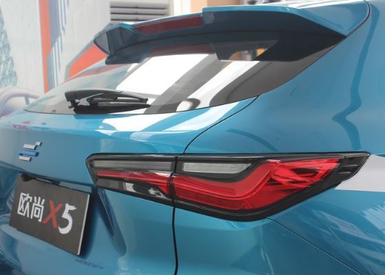 2021款长安欧尚x5到店浩宇蓝涂装很大气15t动力足