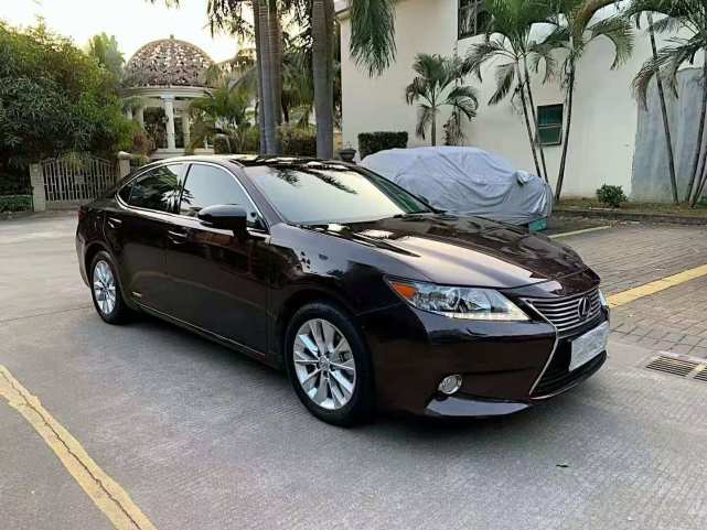 15年雷克萨斯es300h售价16万将豪华舒适优雅集于一身