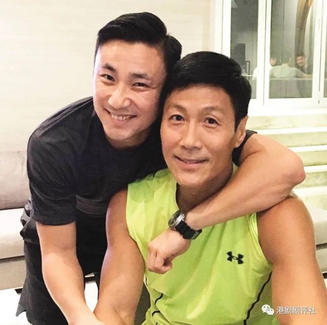 梅艳芳前男友自曝为赴约赶妈妈下车两度弄伤成龙感愧疚