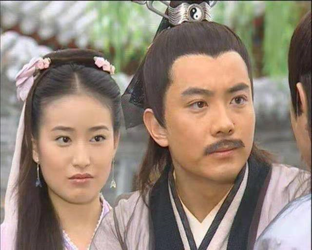 杨不悔和张无忌青梅竹马为何会爱上殷梨亭而不选择张无忌呢