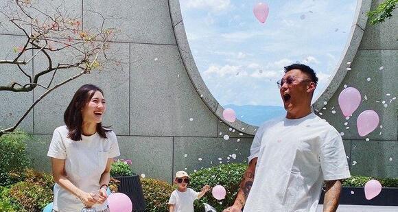 余文乐官宣二胎得女网友你的小情人报道哥哥的小公主降临