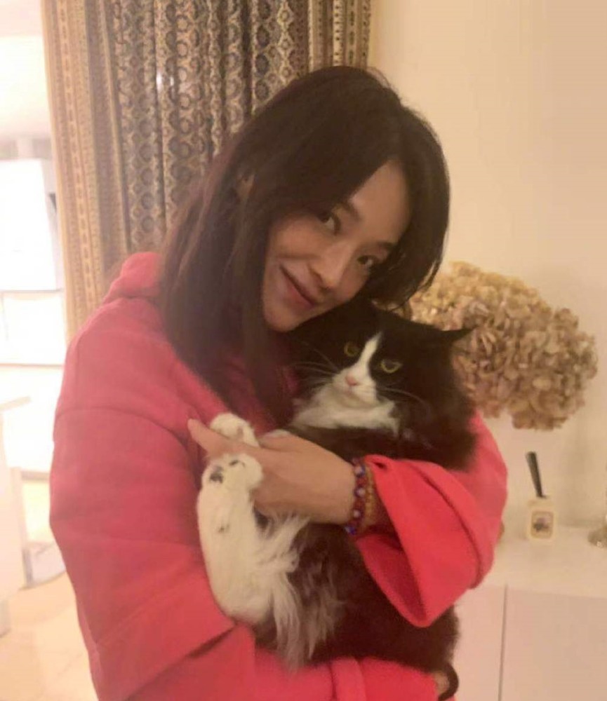 结婚4年 舒淇首次聊婆媳关系 称赞冯德伦妈妈善解人意 凯迪网资讯