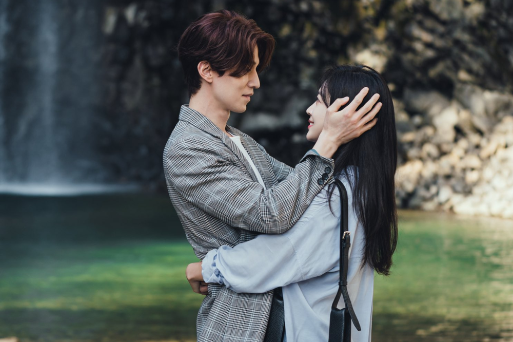 赵宝儿分享了自己对热播剧九尾狐传的看法