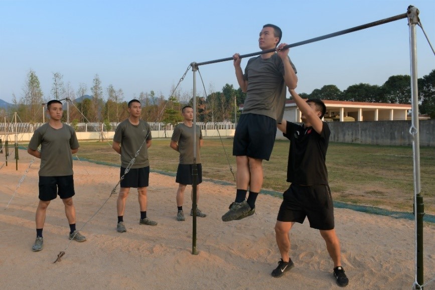 健身教练走进新干部集训队,技巧点max_腾讯新闻