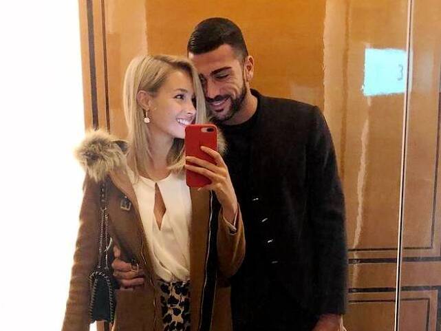 瓦尔加晒与佩莱合照:即使我们5个月没见了,感情也依然牢固