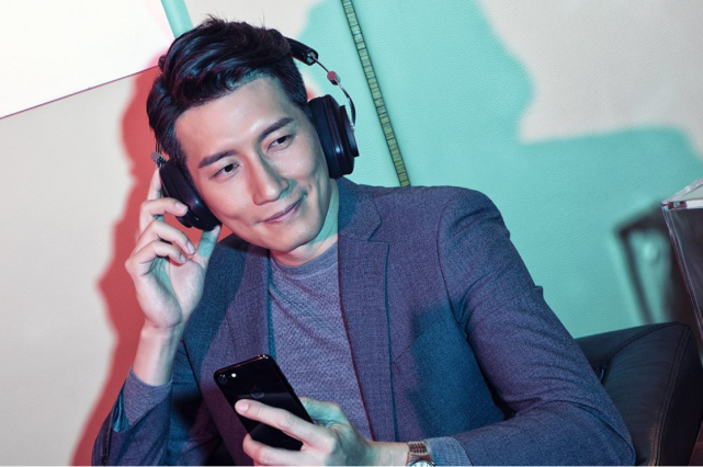 拍拖9年48岁袁文杰与小7岁女友终于要结婚了