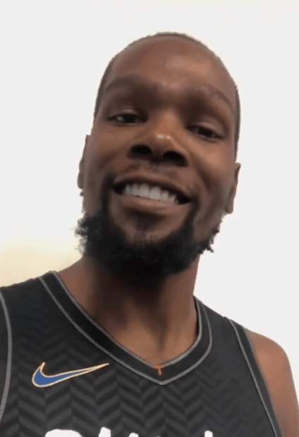 杜兰特带着他的秃头回来了!_腾讯新闻