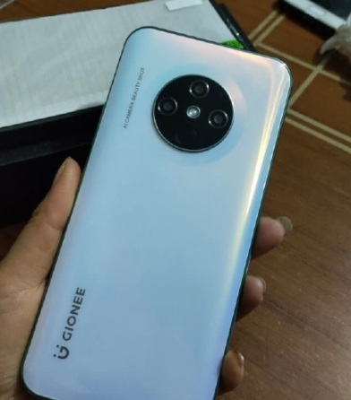 红米也成碰瓷对象金立k30pro亮相6128gb仅699元