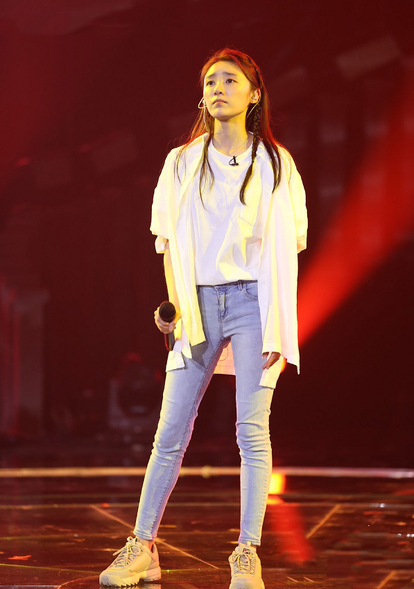 "林有有"穿芭蕾裙秀身材,当她侧身那刻:难怪许幻山要吃冰淇淋