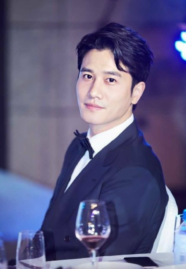 双男主剧逆光者开机张雨剑搭档彭冠英能否成为爆款