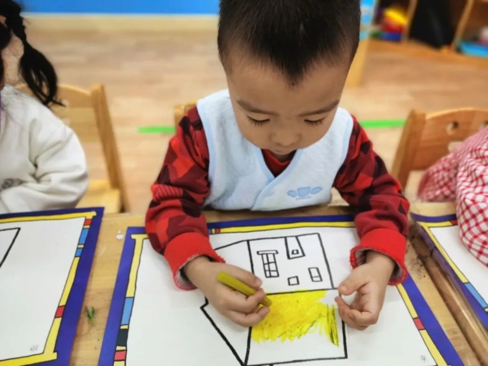 文合國際幼兒園思維藝畫格子世界