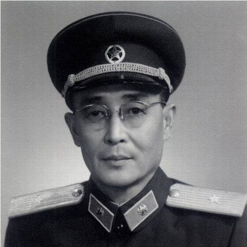 达州一军人35岁被授予少将军衔是最年轻的开国少将他是谁