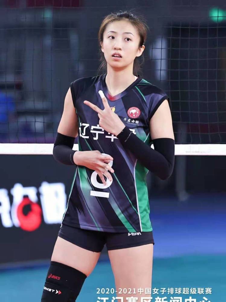 今年辽宁女排的表现还是非常不错的,毕竟她们已经拥有了像丁霞,颜妮