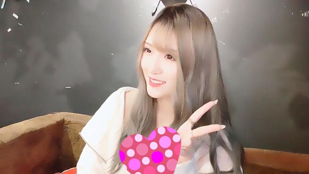 腐团儿为自证颜值线下再次约见榜一看清大哥模样愣了