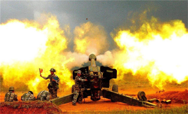 印度4名专家当场炸飞|印度_军事|牵引式榴弹炮|阿塔格斯|火炮