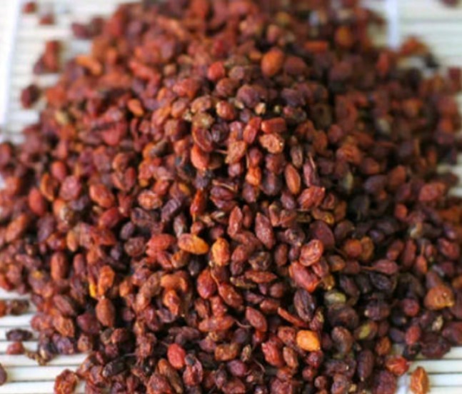 孩子积食,建议家长可以经常给孩子喝一些柳果刺锌等营养物,它含有的