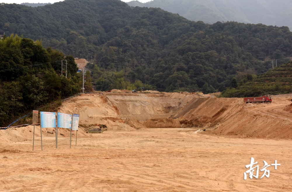 韶关黄建华非法开采图片