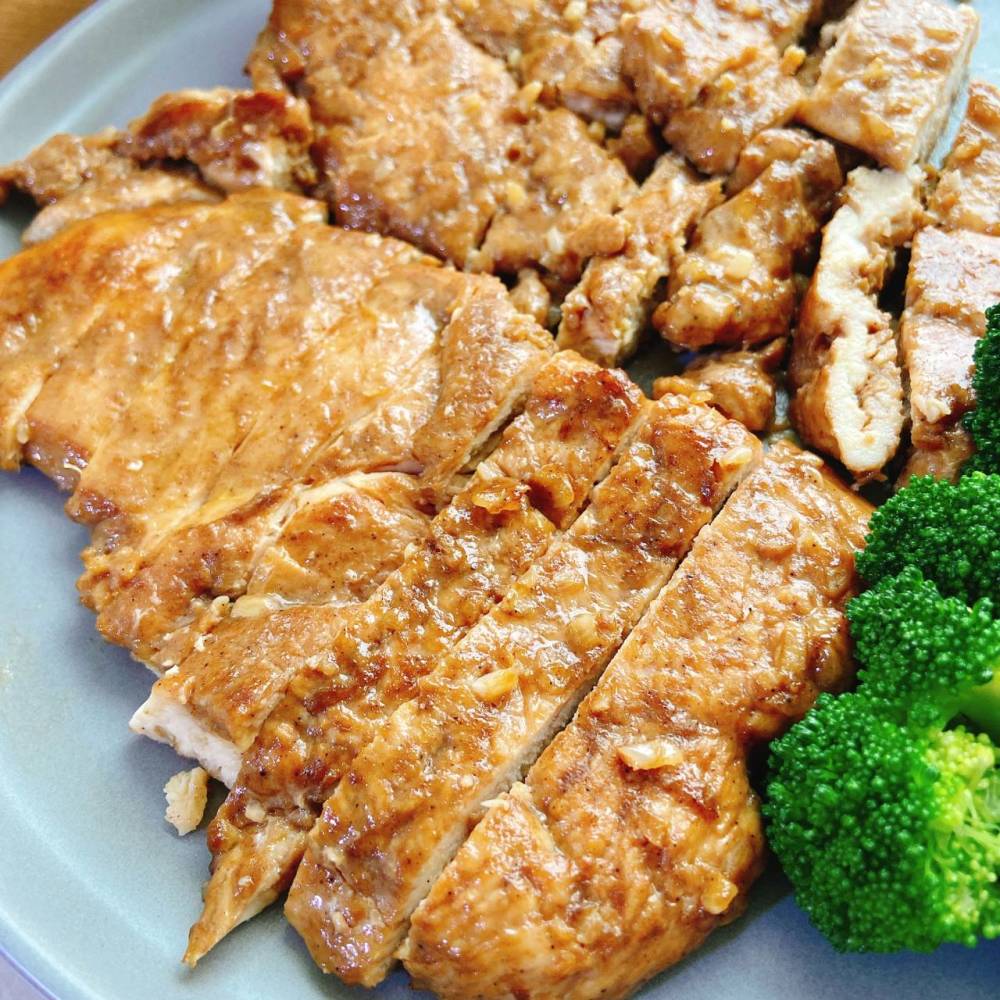 嫩滑多汁黑椒嫩煎鸡胸肉一分钟就能学会