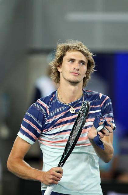 网坛新星兹维列夫家暴最新消息:兹爸兹妈相继发话,为儿子辩护