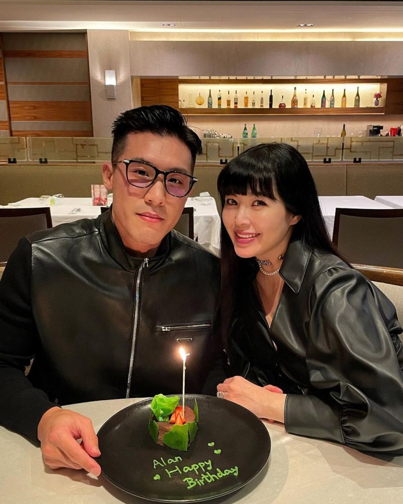 名媛廖晓乔为小10岁老公庆生甜蜜依偎秀恩爱怀孕6月状态超好