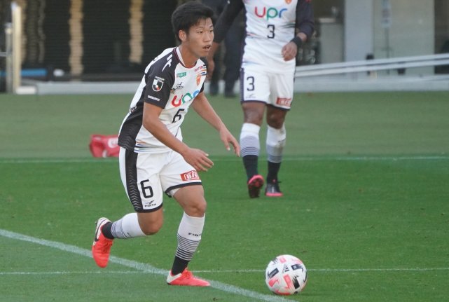 华裔小将成日本球队核心 未来目标参加奥运会 父亲是中国前国脚 霜田正浩 J2联赛 北九州向日葵 高宇洋 山口雷诺法 前国脚