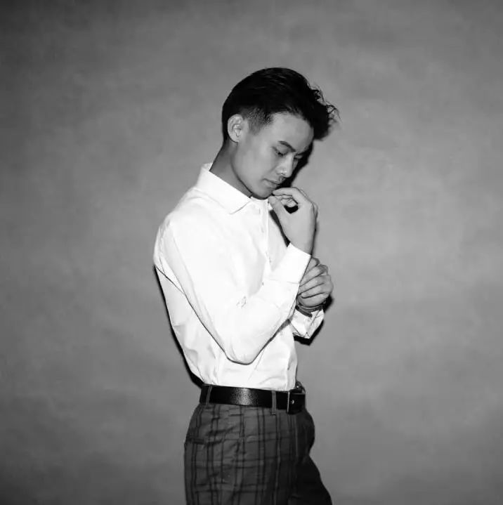 作曲,演唱:周家豪