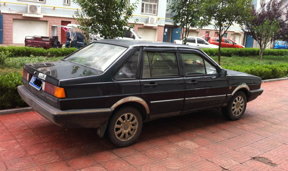 当年桑塔纳刚引入中国德国大众建议卖8万为什么后来卖18万