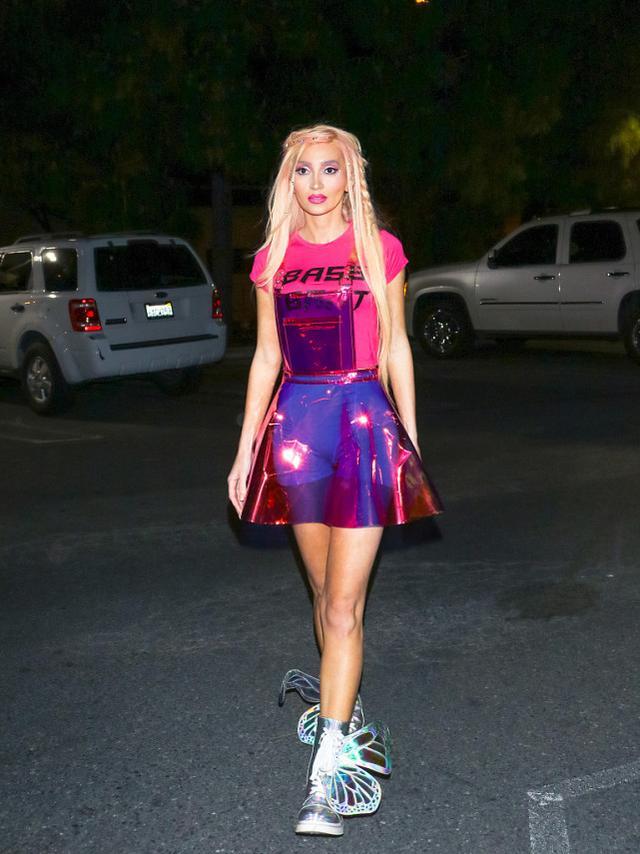 千禧年的y2k风格火了整个时尚圈,强烈未来感和科技感,怎能不爱_腾讯