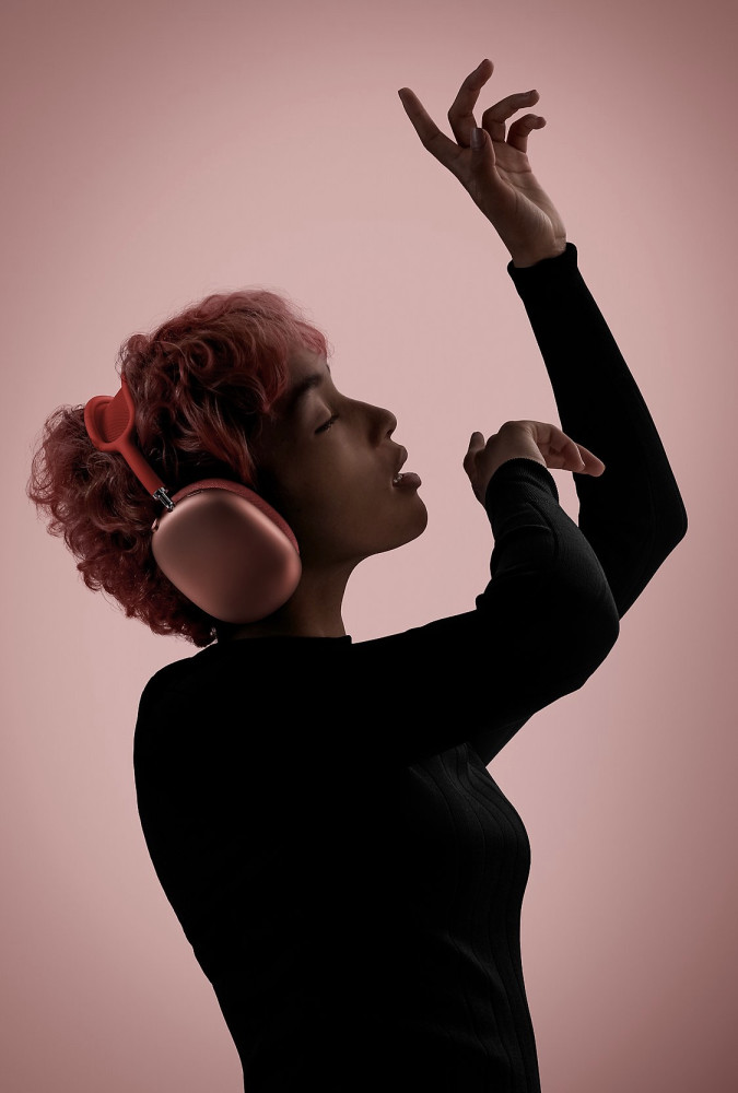 苹果的airpods max头戴式耳机卖4399元,真是收"智商税"?