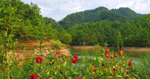 開州龍頭嘴森林公園原是國家3a級旅遊景區,於2016年評定.