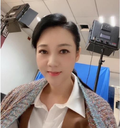 她是郭德纲唯一不敢调侃的女人,曾雪中送炭,令老郭至今难忘