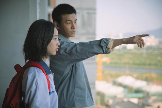 《少女佳禾》首映获好评 邓恩熙喊话"想演家庭幸福的角色"