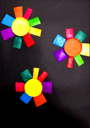 创意少儿美术课程《彩色花》