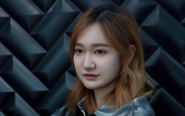 说起来,杨夏还真是一个奇人,1994年生,制作《陈情令》的时候才22岁.