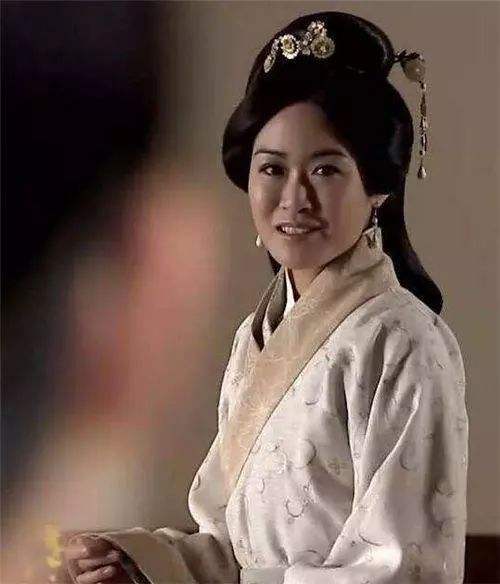 诸葛亮名扬四海,为何娶个丑女黄月英?这"硬性条件"搁谁都情愿