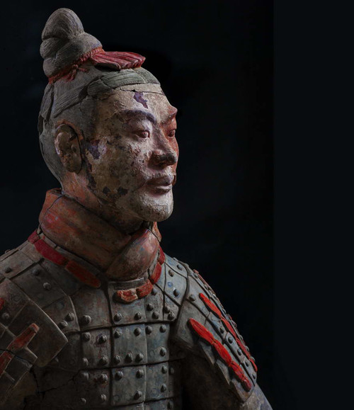 秦兵头上的蝴蝶结屋子里的镇墓兽这部历史剧成了观众大型考古现场