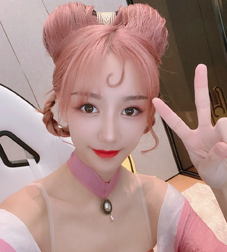 南波儿为博眼球有多拼?深夜cos妲己"人妻味太浓",网友:曹老板我悟了