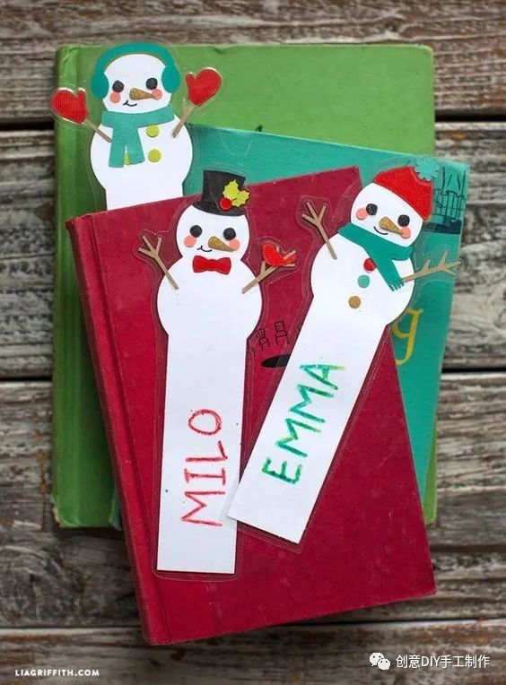 彩纸,固体胶,剪刀制作步骤如下图雪人回形针书签卡纸,彩笔,回形针,绵
